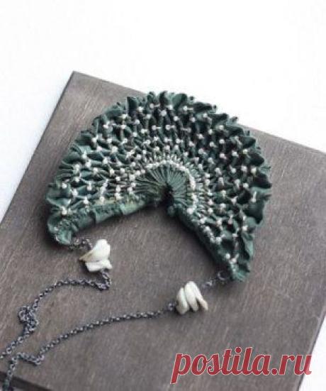 Текстильные ювелирные украшения в технике «буфы»  https://ok.ru/svamimaste/topic/63143052383508