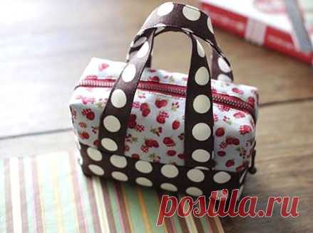 Шитье маленькой сумочки (косметички).  урок.