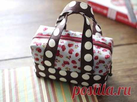 Шитье маленькой сумочки (косметички).  урок.