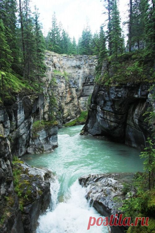 Maligne Canyon, Jasper, Alberta Canada | NATIONAL PARKS