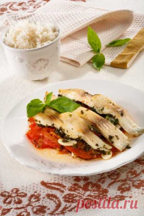 Рыбное филе с помидорами и чесноком – это невероятно ароматно и очень вкусно