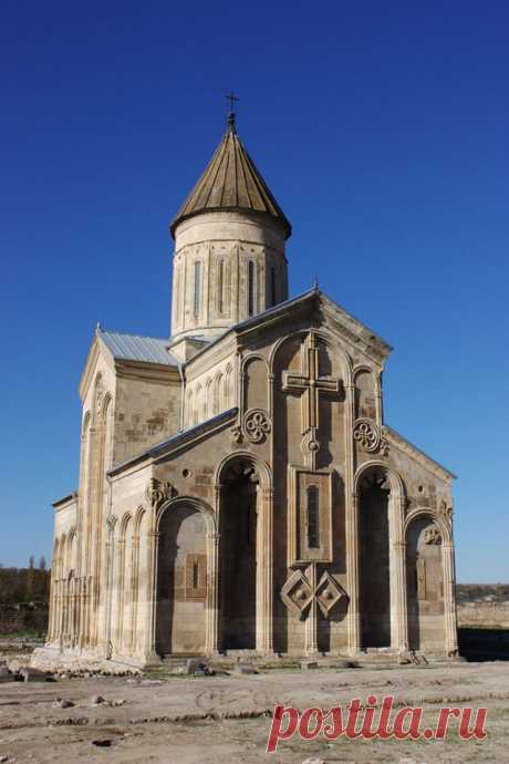 About Sights – Samtavisi Cathedral | Georgia About
