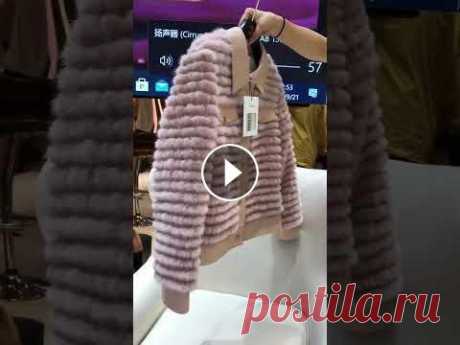 Норковая  куртка  с кожаными  вставками Куртка из норки с кожаными вставками, незаменима как аромат к маленькому черному платью. Каждая деталь излучает звездный темперамент. Она элегантна. О...