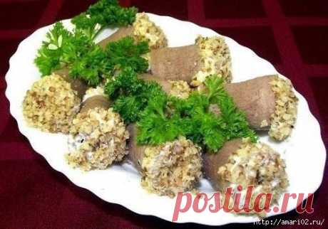 Закусочные рожки из языка с начинкой.