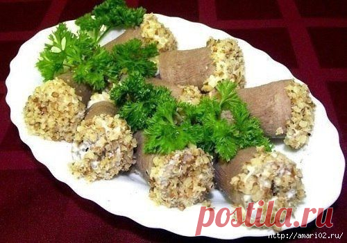 Закусочные рожки из языка с начинкой.
