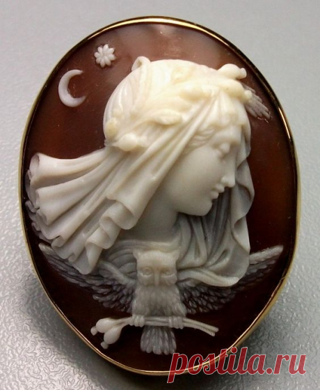 The Allegory of the Night_The Goddess Selene is here portrayed with all of her symbols, as the owl holding poppies in its pawns, and poppies in her hair. Moon and star are other two attributes of Selene.