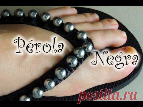Chinelo decorado - pérola, fio encerado e fita de cetim