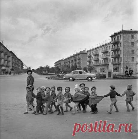 Как прекрасны эти очаровательные советские малыши на старом фото )