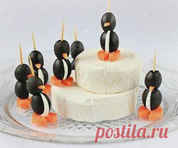 Канапе «Пингвины» из маслин | Готовим вместе. Кулинарные рецепты домашних блюд с фотографиями.