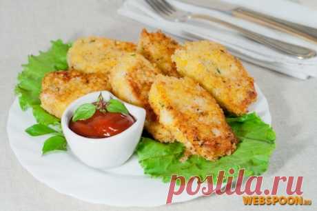 Куриные наггетсы | Рубленые куриные котлеты | Рецепт куриных наггетсов с фото  Куриные рубленые котлеты 
Изначально, куриные рубленые котлеты, продавались как полуфабрикат. Но со временем, умелые хозяйки и опытные шефы научились готовить натурпродукт в домашних условиях. 
Куриные котлеты готовятся быстро, просто и всегда получаются. Их можно зажарить или запечь, наколоть на зубочистку, украсить и подать к столу как закуску. А если кусочки сделать побольше, а на гарнир пода...