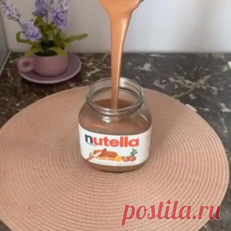 кто заберёт к себе рецепт в закладки📌, оставьте любой смайл в комментариях.
Хочу видеть тех, кому нравится то, что я делаю🙌🏽💫 Для меня это очень важно.
ᅠ 
Благодаря этому рецепту можно легко отучить вашего ребёнка от так обожаемой Нутеллы. Ее любят и взрослые и дети. А задумывались ли вы о ее содержании? В ней содержится пальмовое масло, а в 14 граммах продукта 11гр сахара. Не круто да? Решение есть! Волшебный рецепт домашней Нутеллы! Мои дети👶 сказали , что моя вкусн...