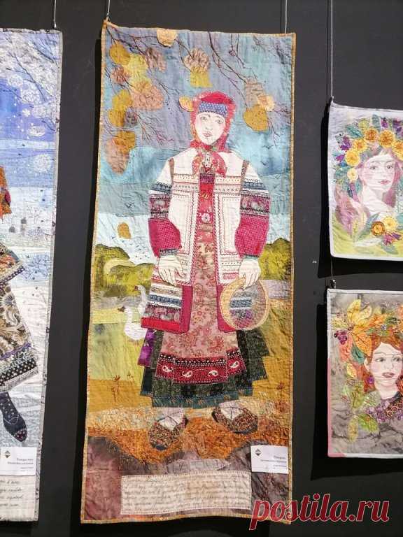 Нельзя объять необъятной и невозможно показать на фото всю красоту лоскутного шитья.

Я сама фотографировала очень мало, но старалась запечатлеть 