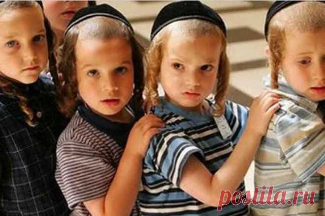 Мудрая еврейская притча для всех мам: Когда детей много, а денег мало   Жила-была бедная еврейская семья. Детей было много, а денег мало. Бедная мать работала на износ – готовила, стирала и кричала, раздавала подзатыльники и громко сетовала на жизнь. Наконец, выбившись …