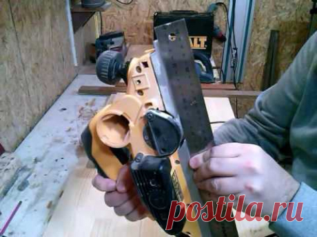 Мастерская Aquila Workshop https://vk.com/club37090442 Реальные советы при выборе электрорубанка.Эти советы основаны на практическом опыте,и вряд ли их вам д...