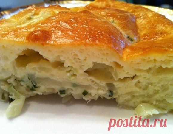 Заливной капустный пирог 
на 100грамм - 70.37 ккалБ/Ж/У - 3.37/3.99/5.69 

Ингредиенты: 
Капуста белокачаная пол качана; 
3 яйца;
50 мл. воды;
Соль;
Хмели сунели и карри (можно без них);
Разрыхлитель 1/2 ч.л.;
Овсяная мука 5 ст.л.

Приготовление: 
Капусту нашинковать и тушить на сухой сковороде с солью 10-15 минут. В силиконовую форму для выпечки выложить готовую капусту, утрамбовать. 
Смешать яйца, воду, муку, разрыхлитель, приправы и соль. Залить смесью капусту. Поставит...