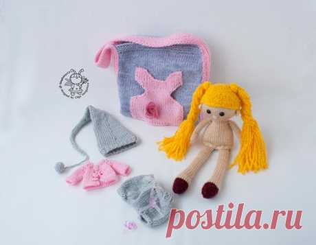 Doll Evie and a handbag for dolls | Craftsy