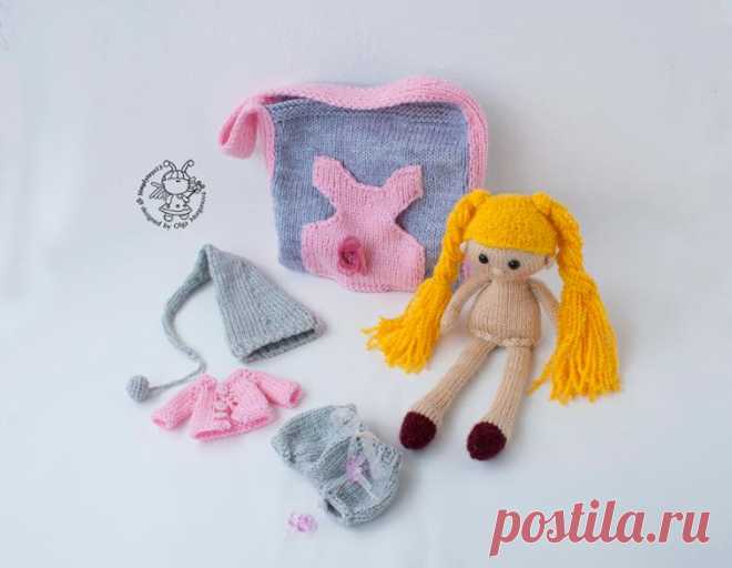 Doll Evie and a handbag for dolls | Craftsy