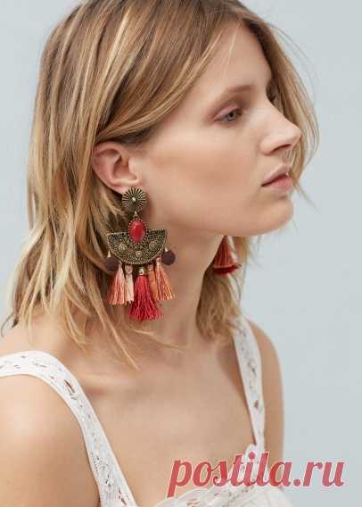Ушки с кисточками: где купить, как носить и сделать серьги-кисти своими руками (фото)