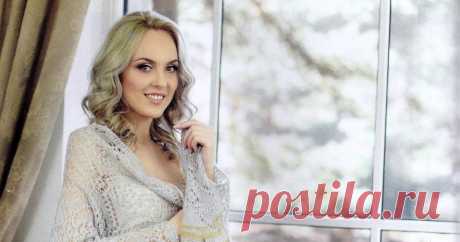 Нежный и романтичный жакет-шаль спицами        Роскошь- совсем дешево, эта пряжа очень дешевая, ее надо немного - всего 300 грамм! А выйдет вот такая чудесная и романтичная вещь - ...