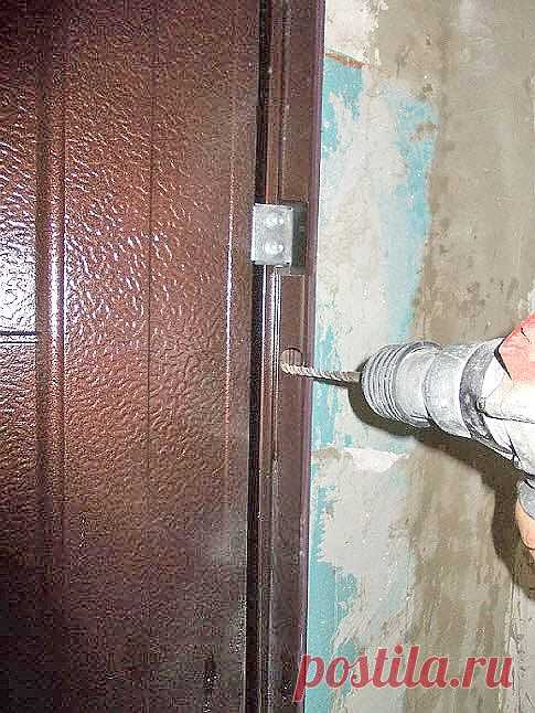 Как производится установка входных металлических дверей своими руками. Инструкция и фото » Ремонт квартиры своими руками. Рекомендации по ремонту квартиры. Фото, видео, практический опыт.
