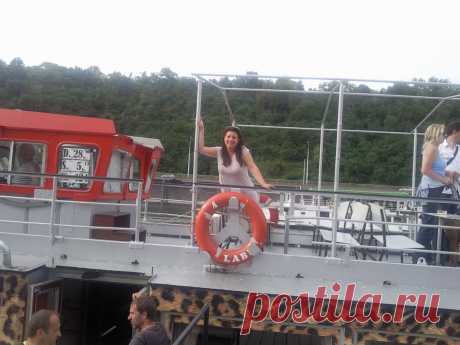 Прогулки по Праге на общественном транспорте и пешком без проф.экскурсий, но с рассказами, показами, фотосессией и ответами на все вопросы - 20 евро/час с чел. либо 100 евро/день за компанию от 2 человек: встреча и проводы к Вам в отель, квитанция об оплате перед выездом на прогулку.