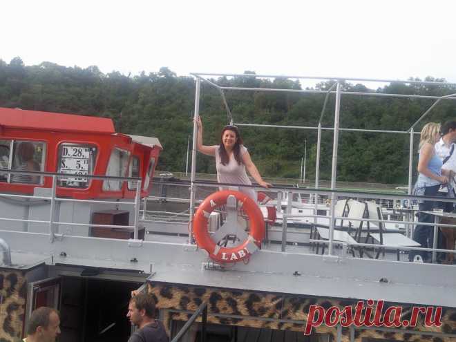 Прогулки по Праге на общественном транспорте и пешком без проф.экскурсий, но с рассказами, показами, фотосессией и ответами на все вопросы - 20 евро/час с чел. либо 100 евро/день за компанию от 2 человек: встреча и проводы к Вам в отель, квитанция об оплате перед выездом на прогулку.