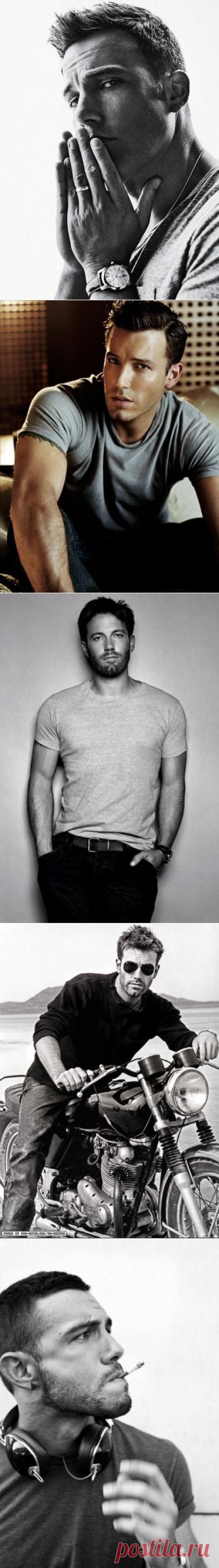 Мужчина дня: Бен Аффлек (12 фото)Бен Аффлек ворвался на вершину Голливуда очень быстро – вместе с другом детства Мэттом Дэймоном он получил Оскар за лучший сценарий к “Умница Уилл Хантинг”. Ребят сразу же заметили и активно начали снимать.