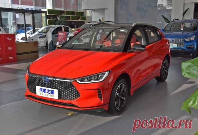 Электромобили хэтчбек BYD e2 и седан e3 2020  - цена, фото, технические характеристики, авто новинки 2018-2019 года