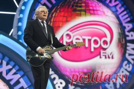 ПЕСНИ  (19 февраля 1945 года родился Советский и Российский певец, композитор и поэт, Народный артист России Юрий Антонов!!!  
Сегодня мэтру нашей эстрады исполняется 74 года!