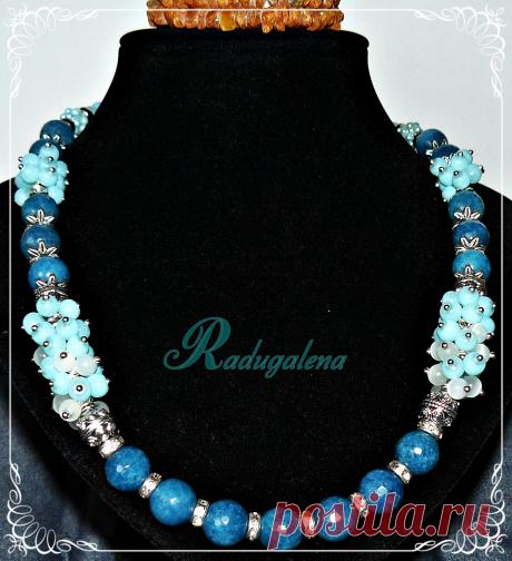 Бусы в сине-голуых тонах