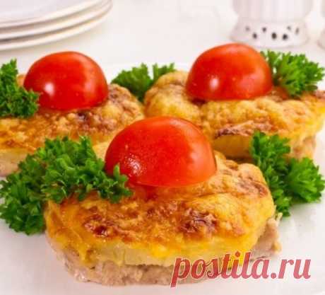 Мясо с ананасами, запеченное в духовке