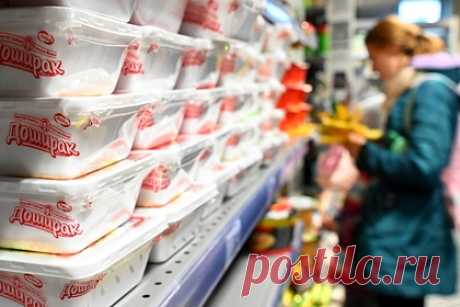 Любовь россиян к лапше объяснили ростом разрыва между бедными и богатыми. Резкий рост продаж лапши быстрого приготовления в России может быть связан с увеличением дифференциации населения, то есть растущим разрывом между бедными и богатыми. По его мнению, о какой-то любви граждан к такому продукту говорить вряд ли возможно, скорее всего, граждане начинают больше экономить.