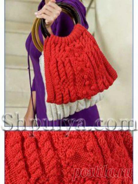 Красная сумка с узором из кос и шишечек, вязаная спицами — Шпуля - сайт о вязании