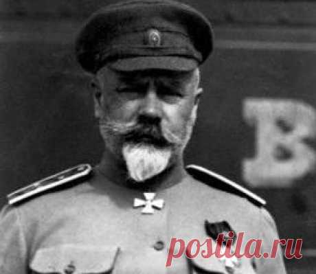 Летом 1919 года Вооруженные силы Юга России чувствовали себя как никогда уверенно. Белые контролировали территорию между Черным и Каспийским морями, низовья Волги, Крым, Украину. Главнокомандующий ВСЮР Антон Деникин считал дни до похода на Москву. Его план был представлен в знаменитой «Московской директиве». Сам поход провалился, а генерал Врангель в мемуарах назвал директиву «смертным приговором армиям Юга России»