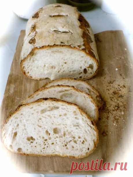 Французский хлеб с творогом - Pain au fromage blanc Это мой свеженький, с пылу с жара хлеб. Он меня так сегодня изумил и обрадовал, что я решила поставить рецепт без очереди. Это необыкновенно пышный хлеб - тесто выросло раза в четыре, корочка  загорело-золотая, очень хрустящая и хрупкая - я специально не стала сметать с дошечки крошки от…