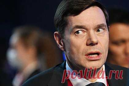 Суперъяхта попавшего под санкции Мордашова пришвартовалась в Гонконге. Принадлежащая попавшему под санкции владельцу компании «Северсталь» миллиардеру Алексею Мордашову суперъяхта Nord пришвартовалась в Гонконге. Отмечается, что, согласно сайту отслеживания передвижений судов Marine Tracker, яхта Nord оказалась в водах Китая 5 октября. Она прибыла в бухту Виктория с российским флагом.
