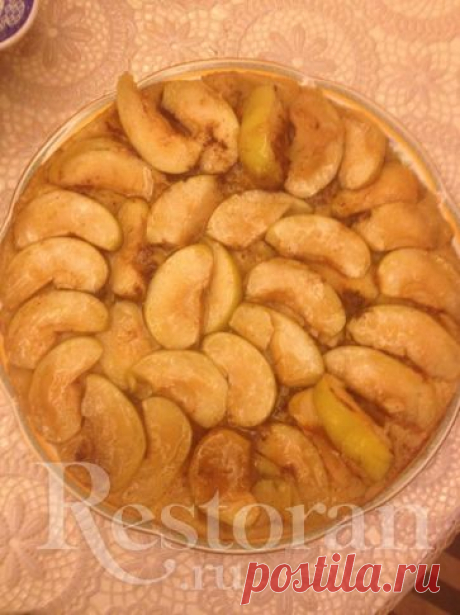 Быстрый тарт Татен Тарт Татен - французкий пирог, который сделан на основе песочного теста.
звучит замысловато, но на самом деле очень просто и быстро готовиться.
Можно эксперементировать с фруктами, а так же карамелью.
 пошаговая инструкция