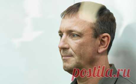 Следователь рассказал об «изобличающих показаниях» генерала Попова. Бывший командующий 58-й армией генерал-майор Иван Попов дал «изобличающие показания» на других фигурантов дела о хищении, заявил следователь в ходе заседания Второго Западного окружного военного суда, передает ТАСС.