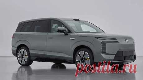 BYD Denza N8L PHEV представляет собой большой подключаемый гибридный внедорожник, построенный на технологии e-Platform 3.0