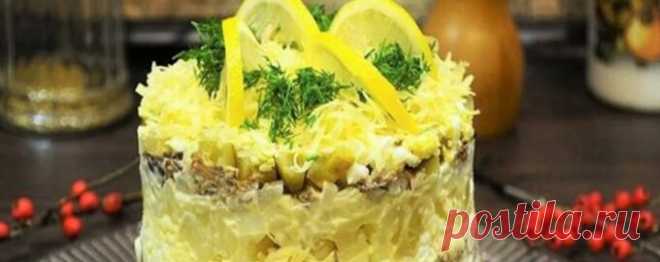 Рецепт салата с яйцом, огурцом и шпротами
