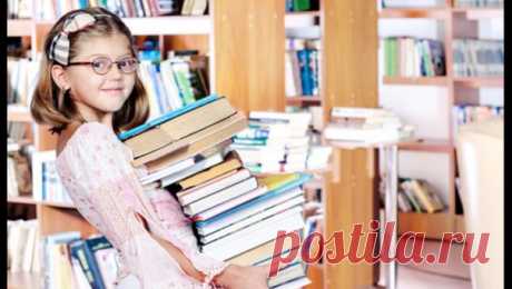 10 авторов, книги которых стоит прочесть детям 3-4 лет! 

1. Александрова З. «Про маленькую Таню» и другие рассказы
2. Артюхова Н. «Трусиха», «Приехали!», «Компот» и др. рассказы
3. Бабаев Э. «Чья это собака?» и др. рассказы
4. Баруздин С. «Вежливый бычок», «Простуженный ежик», «Алешка из нашего двора» и др. рассказы
5. Бианки В. «Первая охота», «Купание медвежат», «Аришка-Трусишка»
6. Бичуя Нина «Зеленый-зеленый мир»
7. Введенский А. «О девочке Маше»
8. Верейская Е. «Три ...