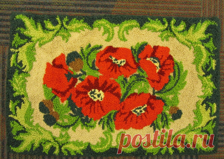 Material Pleasures: Rugs Shown at July Meeting of Peninsula Rugmakers ...