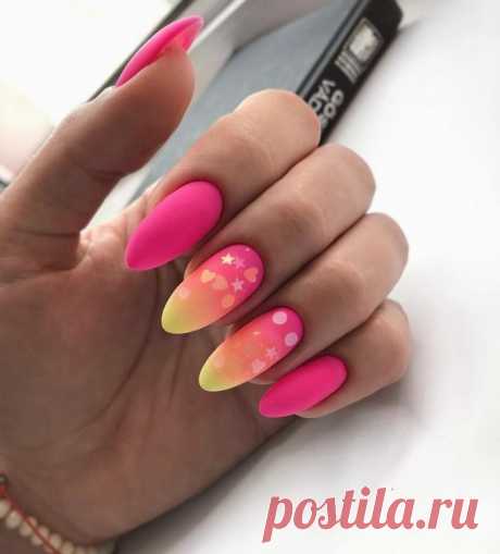 Шикарный яркий маникюр (50 фото)