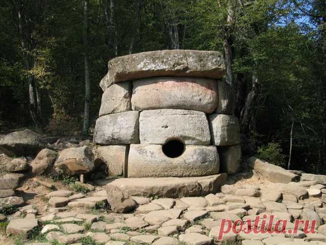 Дольмены: мегалиты, меняющие судьбу.