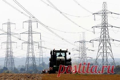 В ЕК назвали единственный способ стран ЕС достичь энергетической независимости. Заместитель главы Еврокомиссии (ЕК) Франс Тиммерманс заявил, что у государств ЕС осталось очень мало газа и угля, а также закончилась нефть. По его словам, Европа сможет достичь энергетической независимости лишь в том случае, если увеличит производство энергии при помощи возобновляемых источников.