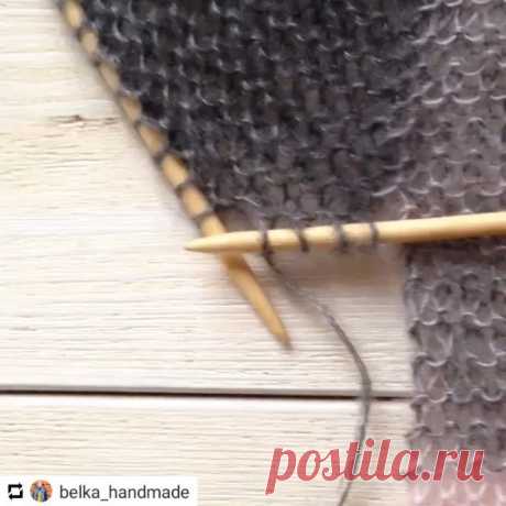 Спасибо огромное автору за видео урок: @belka_handmade 🤩🤩🤩❤️❤️❤️❤️❤️
• • •
♦️Соединение полотен платочной вязки в процессе вязания♦️
Поворачивайте свои устройства, смотрите и слушайте 🙌
Помимо очевидных преимуществ данного метода:
➕ совершенно плоское соединение, одинаковое с обеих сторон
➕ психологический комфорт: после завершения полосы сразу получается цельное полотно без дополнительных усилий
➕ подвижное и эластичное соединение под стать свойствам самой платочной в...