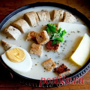 С помощью молотка, зубила и какой-то матери
