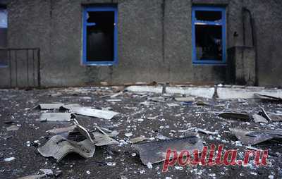 Число раненых в результате обстрела Перевальска в ЛНР возросло до 11. Среди пострадавших есть дети, сообщил подполковник Народной милиции республики в отставке Андрей Марочко