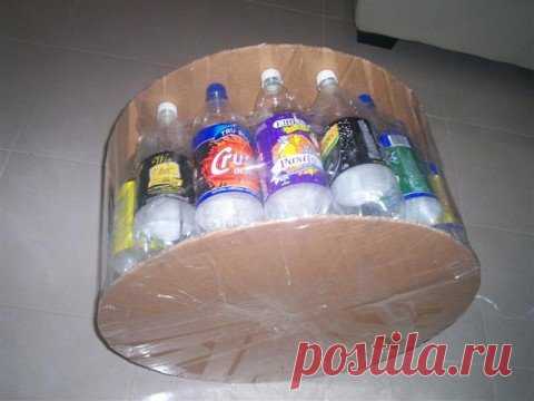 Из нескольких пластиковых бутылок мастерица создает удобную мебель | diy-idea | Яндекс Дзен