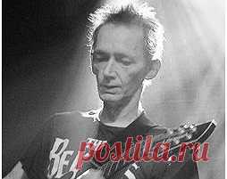 Умер основатель группы The Clash Кит Левен. Британский рок-музыкант, основатель групп The Clash и Public Image Ltd. Кит Левен скончался в возрасте 65 лет. Писатель Адам Хаммонд сообщил, что Левен умер в своем доме в Норфолке 11 ноября от рака печени. По его словам, музыкант был «одним из самых новаторских, смелых и влиятельных гитаристов всех времен».
